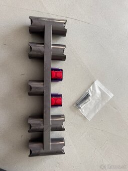 Dyson - drziak na stenu - prislusenstvo - 3