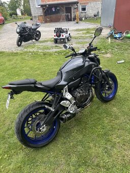 Yamaha MT 07 - 3