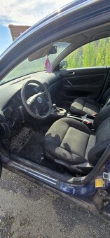 Predam Volkswagen Passat 1.9 TDI - 3