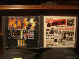 CD VENOM L.PARK METALLICA KISS GNR D.STRAITS V.MORRISON ELO - 3
