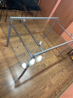 Jedalensky sklenený stôl - 3