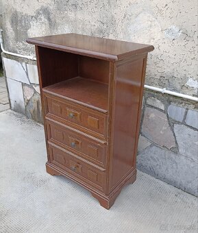 Skrinka 28x48x77 - 3