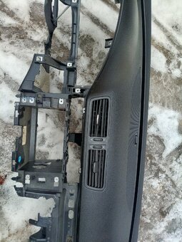 Prístrojovka Passat b6 - 3