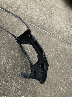 predni naraznik audi q7 20-24 s-line cerny 6pdc - 3