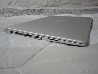 HP. i7-8.gen. 4-jadro.8 GB DDR4. 15,6" FHD. SSD 256GB+500GB - 3