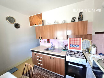 Na predaj 2-izbový byt s balkónom v Trebišove s garážou - 3