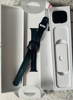 Apple Watch series 8- 45mm - 3