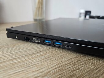 Acer nitro V15 - 3