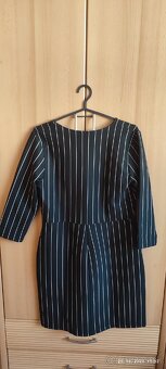 Elegantné pasikave saty - 3