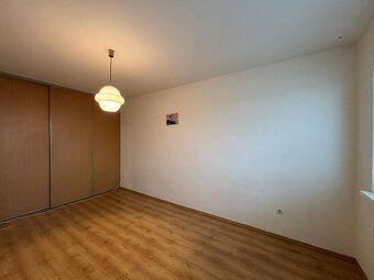 3-izbový čiastočne zrekonštruovaný byt v lukratívnej časti P - 3