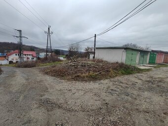 Garáž s elektrikou a jamou - 3