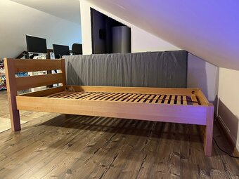 Posteľ s matracom - 3