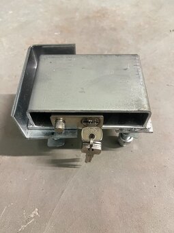 Zámok dverí lodného kontajnera - 3