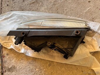 Predné halogénové svetlá VW Passat B5 - 3