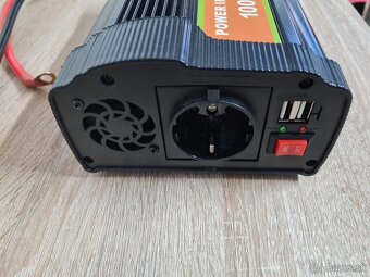 Menič napätia do auta - 3