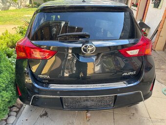 Toyota auris - 3