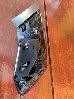 Mercedes Benz W 212 zadné LED svetlo - 3