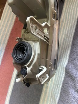 Ľavé predné svetlo Honda civic 6g - 3