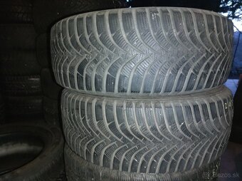 Zimne Hankook 205/55/R16, 2ks, 5,5-6mm, DOT:1921 - 3
