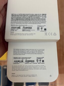 iPhone silicone Case 1:1 s Magsafe a farbou po nasadení - 3