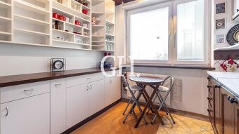 REZERVOVANÉ - VARŠAVSKÁ - Priestranný 3-izbový byt (82m²) - - 3