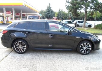 Toyota Corolla Combi TS 1.8 Hybrid e-CVT 72kW kamera,navi,LE - 3