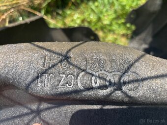 Podbehy originál Audi a6c6 - 3