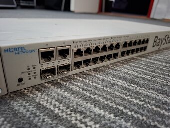 Nortel BayStack 425-24T 100Mbit Rackmount Switch - 3