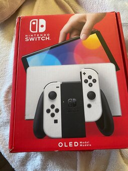 Nintendo OLED - 3
