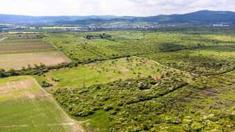 Pozemok v Modre s výmerou až 58.977 m2 - 3