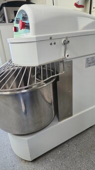 Miesič cesta Maxima 30L - 3