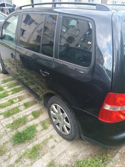 Volkswagen touran - 3
