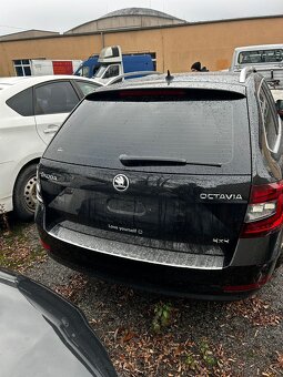 Predám havarovanu Škoda Octávia 2.0 TDI 135 KW 4x4 DSG 2019 - 3