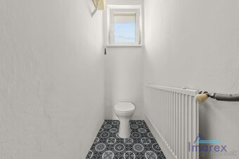 Poschodie vo vile pod hradom na prenájom - 3