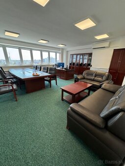 Kancelária riaditeľa/manažéra - 3