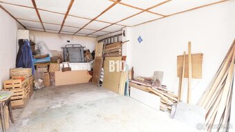 Novinka Garáž na ulici Štefániková - 3