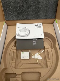 Predám vysávač Roomba i7 - 3