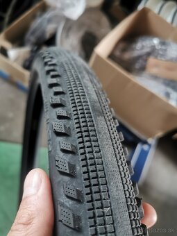 Schwalbe hurricane 27.5x2.25 - 3