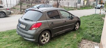 Peugeot 207 1.6 HDi
- 3