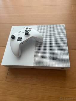 XBOX One S 1 TB - 3