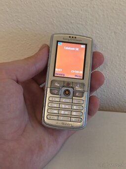 Sony Ericsson D750i - 3