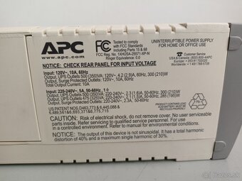 Záložný zdroj  APC Back-UPS CS 500 - 3