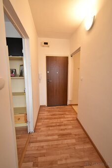 Malacky:Ponúkame priestranný 1 izb.byt Štúrova ul. - 3