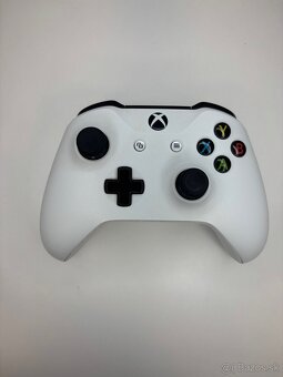 Xbox One S 1TB + 2 ovládače + hry - 3