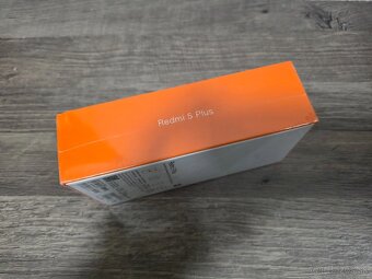 Redmi 5 plus 4/64GB Nerozbalený - 3