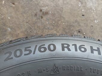 Zimné 205/60 r16 BARUM - 3