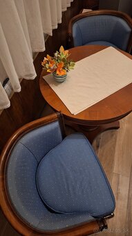 Predam dve kresla so stolikom - 3