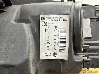 Pravé predne svetlo Opel Astra J - 3