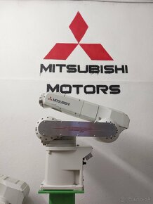 Sleva Prumyslový robot - MITSUBISHI ELECTRIC - 6osý - 3