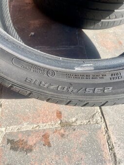 Austone 235/40R18 - 3